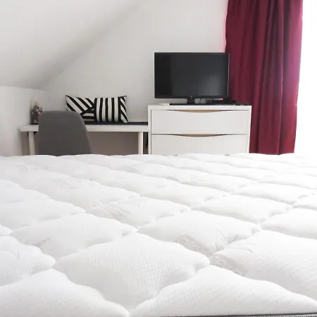 Art Apartmanhaz Balaton-gyenesdias *