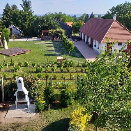 Art Apartmanhaz Balaton-gyenesdias *