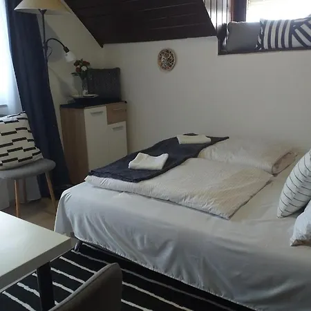 Art Apartmanhaz Balaton-gyenesdias * Gyenesdias