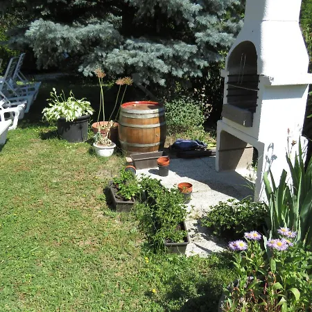 Art Apartmanhaz Balaton-gyenesdias *