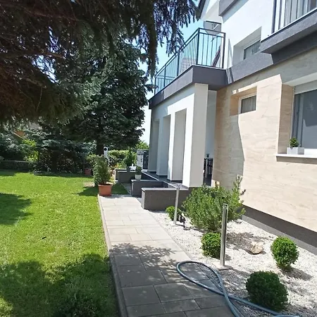 Art Balaton-gyenesdiás Apartman